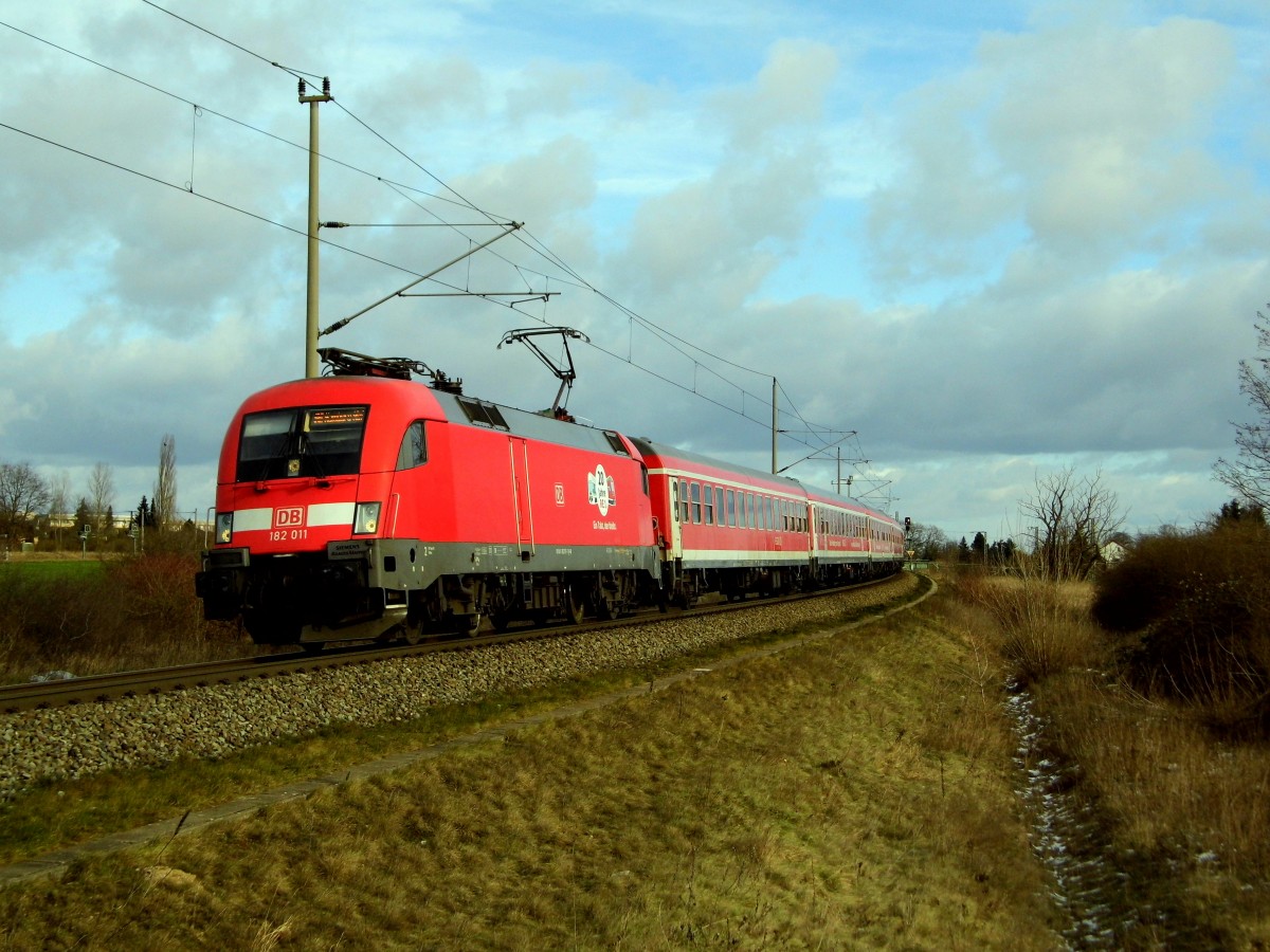 Am 08.02.2015 kam die 182 011 von der DB aus Richtung Stendal und fuhr nach Salzwedel .
