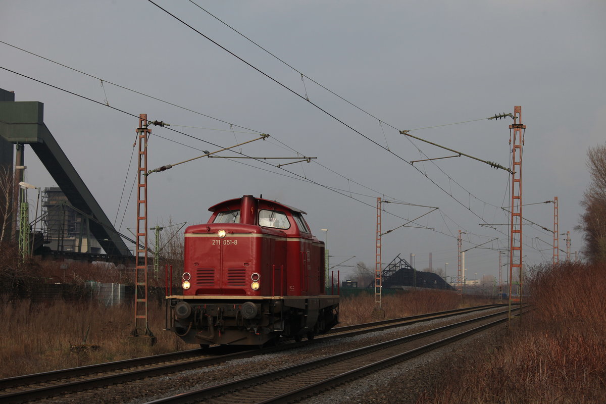Am 08.03.2021 fuhr EfW 211 051 Solo richtung Oberhausen-West durch Bottrop-Süd. 
