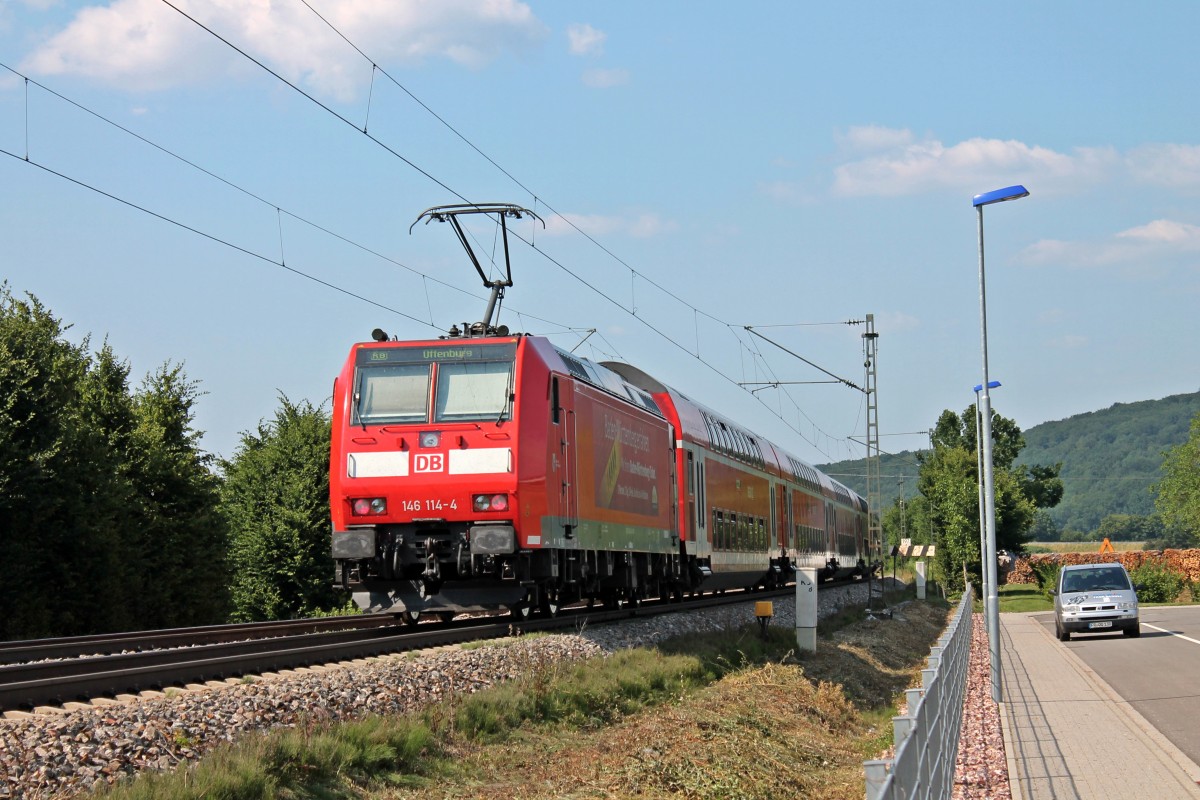 Am 08.07.2013 legte sich die Freiburger 146 114-4  Baden-Wrttemberg erfahren  zusammen mit der RB 26566 (Neuenburg (Baden) - Offenburg) in die Kurve neben Sexau gen Emmendingen. 