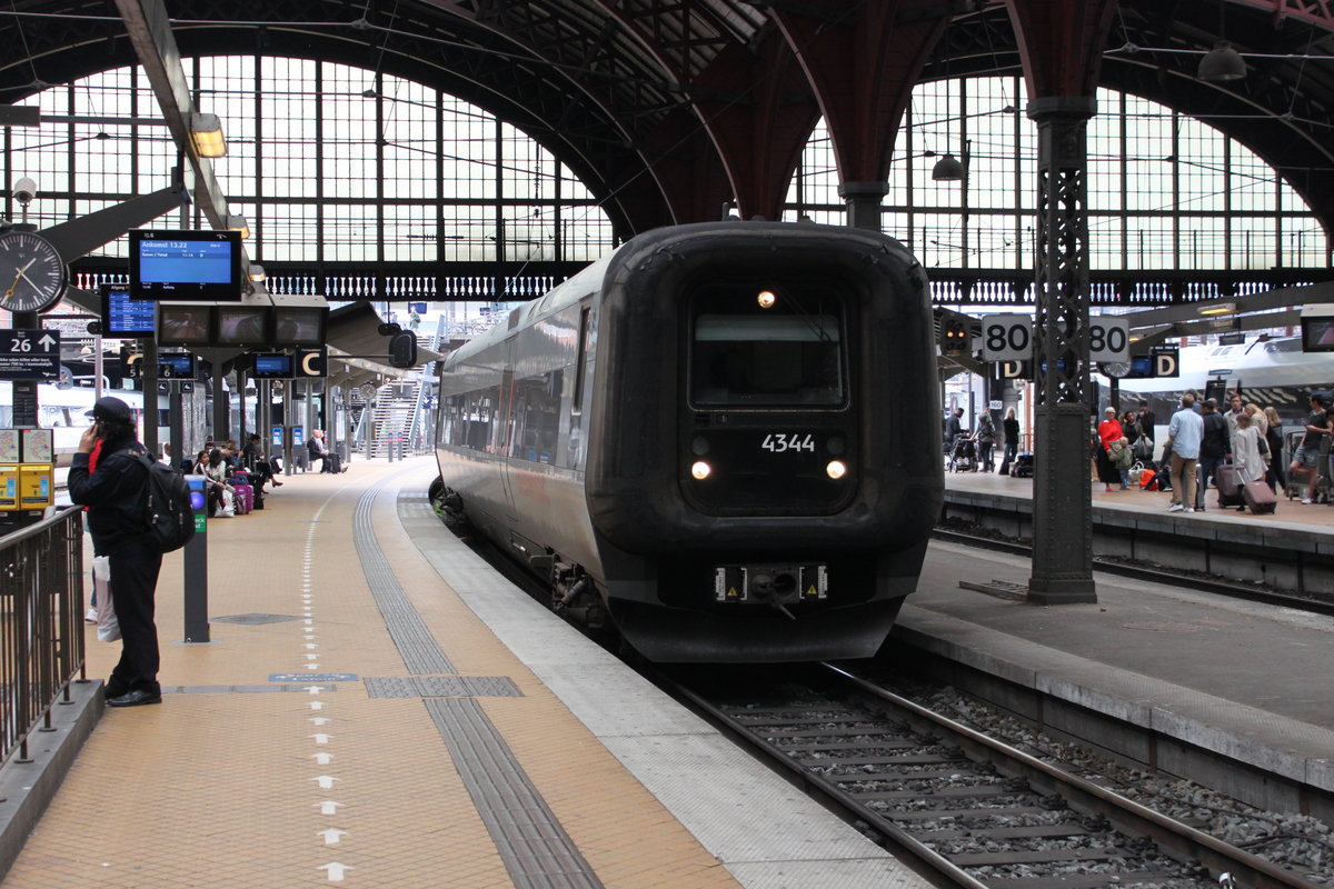 Am 08.07.2017 erreicht ein Öresundzug aus Malmö den Hauptbahnhof von Kopenhagen.