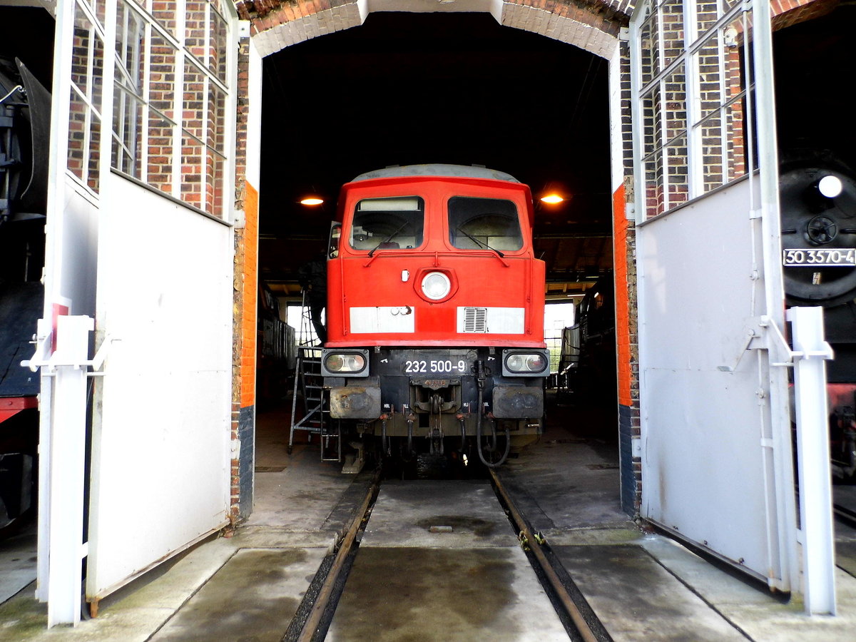 Am 08.10.2017 stand die 232 500-9 von der MEG Leihgabe an DLFS - Dampflokfreunde Salzwedel e. V., Wittenberge beim Herbstfest in Wittenberge .
