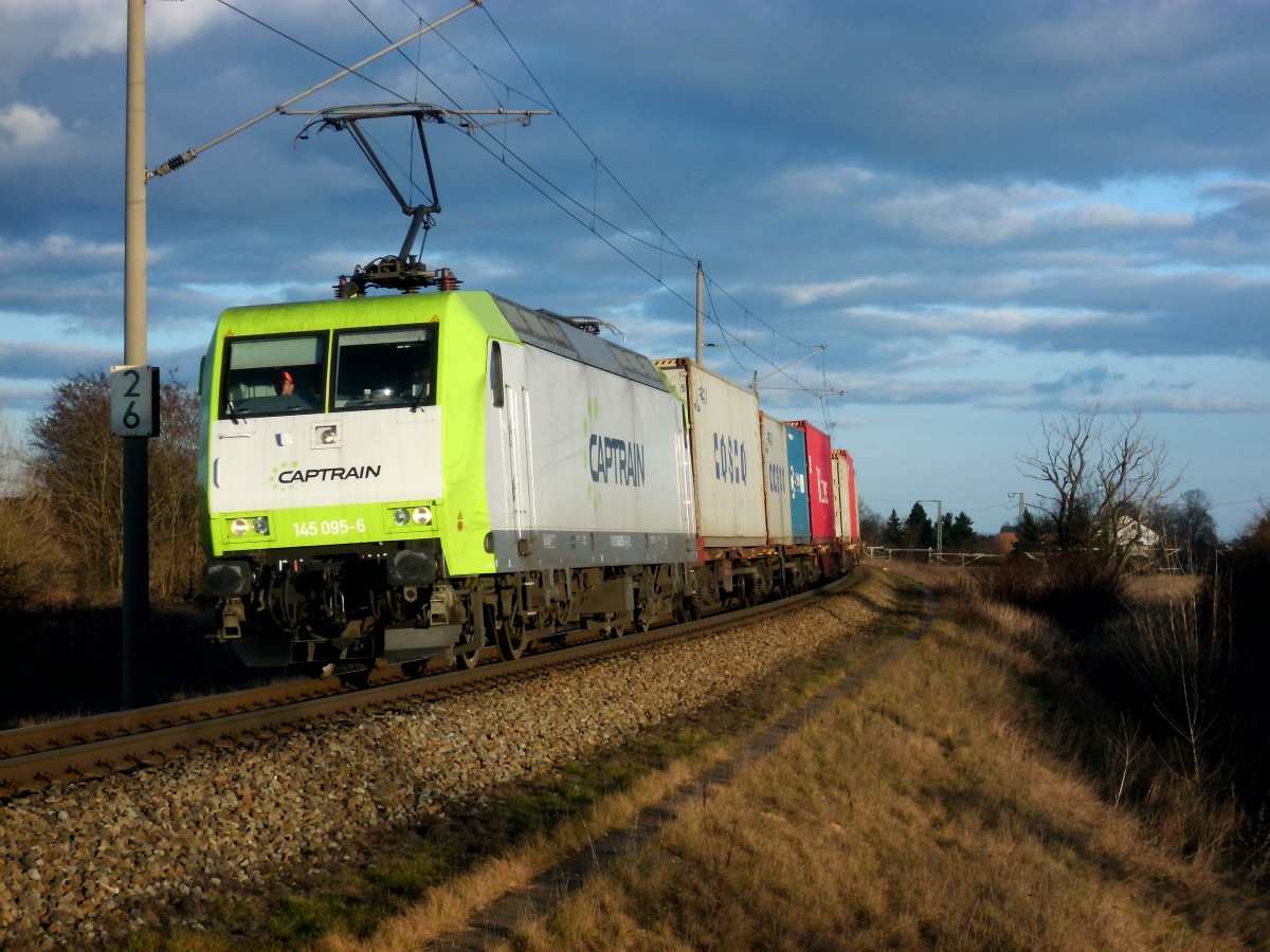 Am 09.02.2014 kam die 145 095 mit einem Containerzug aus Stendal und fuhr weiter in Richtung Uelzen.