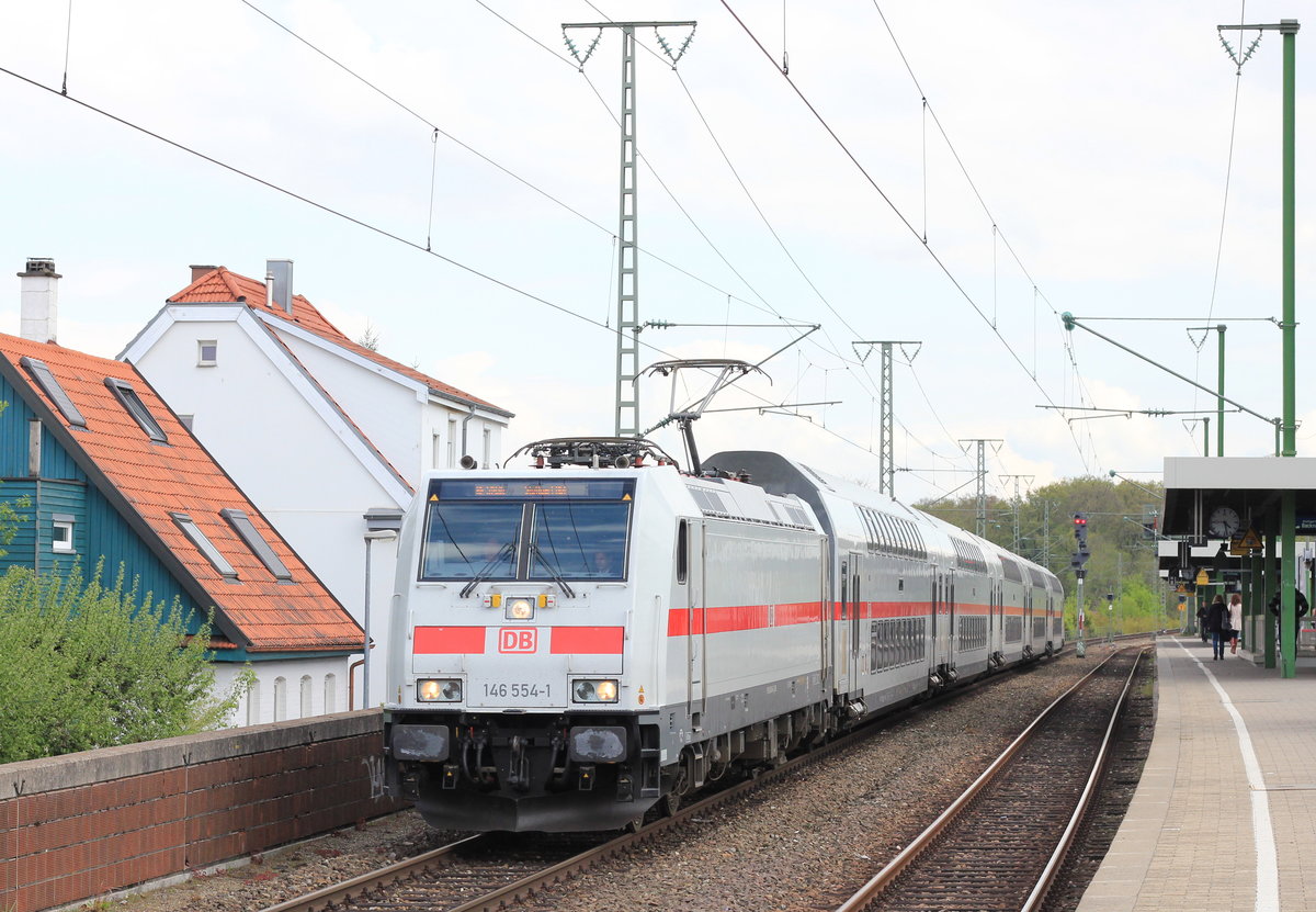Am 09.05.2017 fährt 146 554 mit RE Singen-Stuttgart durch den Bft Stuttgart-Rohr. In dieser Woche fuhr erstmals für ein paar Tage testweise und zur Fahrgasteingewöhnung der IC2 nach Singen über die Gäubahn. 