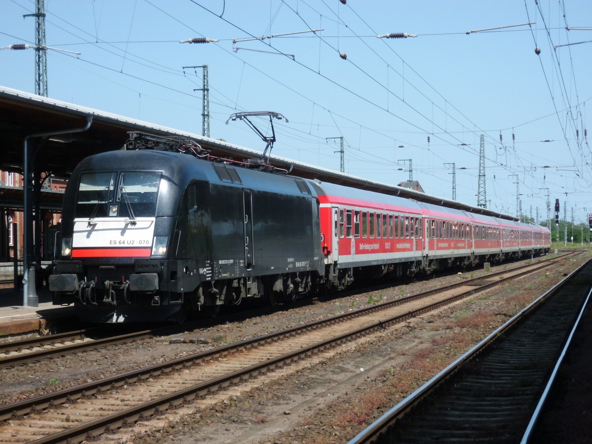 Am 09.06.2014 kam 182 570 mit ihrem IRE aus Richtung Berlin nach Stendal und fuhr weiter in Richtung Salzwedel.