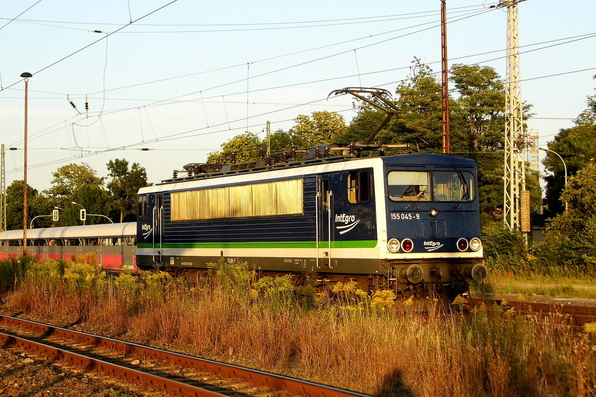 Am 09.08.2017 Rangierfahrt von der 155 045-9 von der IntEgro (Press) in Stendal .