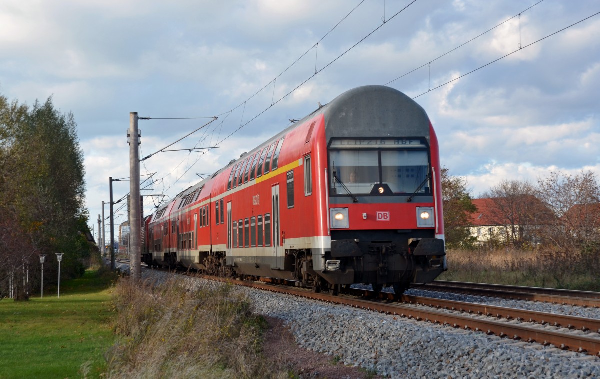 Am 09.11.13 fuhr diese RB von Falkenberg(Elster) ber Dessau nach Leipzig durch Greppin. Der eingesetzte Steuerwagen wird auf dieser Linie sonst nicht eingesetzt.
