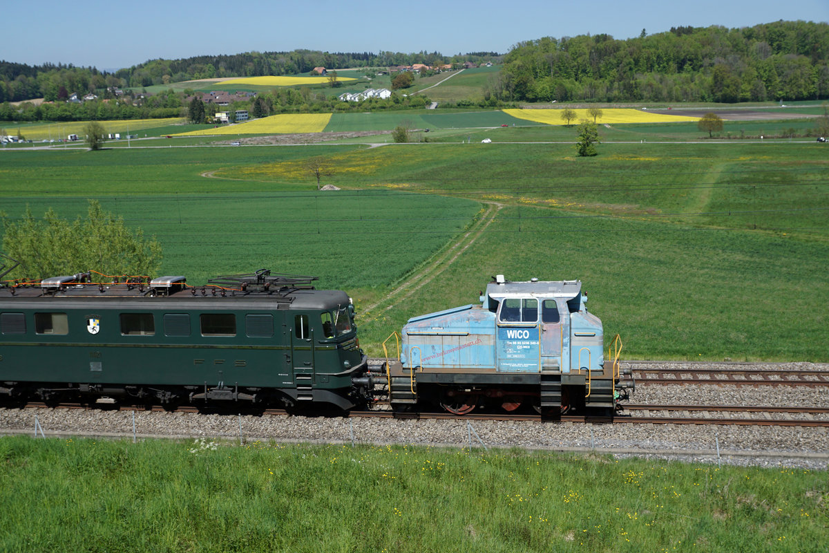 Am 1. Mai 2019 wurde der BLS Tm 236 340 mit der SBB Historic Ae 6/6 11421  GRAUBÜNDEN  von Oberburg nach Vallorbe überführt. Die Aufnahmen sind bei der Umfahrung in Burgdorf, in Lyssach und bei Münchenbuchsee entstanden.
Foto: Walter Ruetsch 