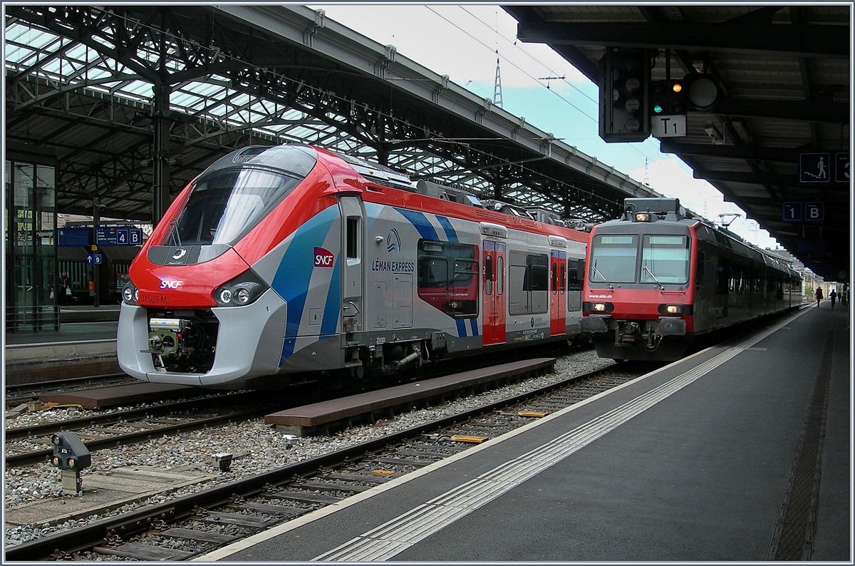 Am 10. April wurde der SNCF Z 315003 M Coradia Polyvalent régional tricourant als erste in LÉMAN EXPRESS Farben gehaltene Triebzug seiner Art offiziell in den Atelier Alstom in Reichhoffen (Bas-Rhin) der Presse vorgestellt und schon Ende April war er in Lausanne auf Probefahrt.

Für den LÉMAN EXPRESS werden neben 22 RABe 522 von Stadler 17 Coradia Polyvalent régional tricourant von Alstom geliefert. 

29. April 2019

 