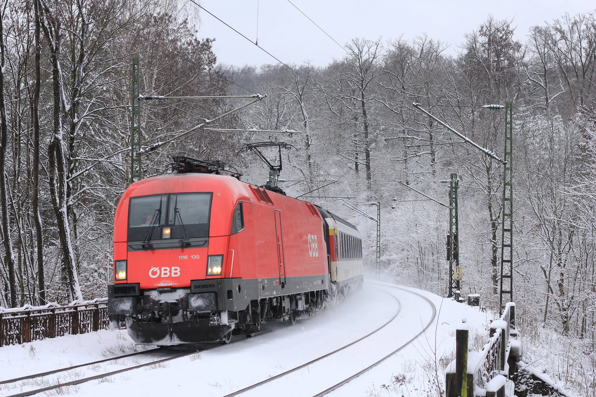 Am 10.01.2019 zieht 1116 130 ihren IC aus Zürich durch den ehemaligen Haltepunkt Wildpark dem Ziel Stuttgart Hbf entgegen. 