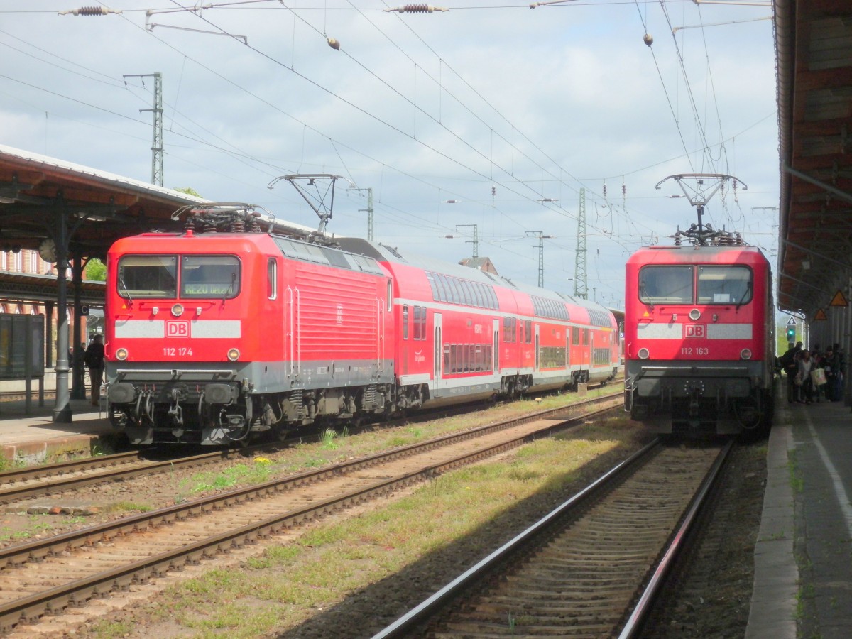 Am 10.05.2015 waren 112 174 mit dem +25 min.Verspäteten RE in Stendal.Und 112 163 (Gastlok aus Kiel)mit dem pünktlichen RE in Stendal. 