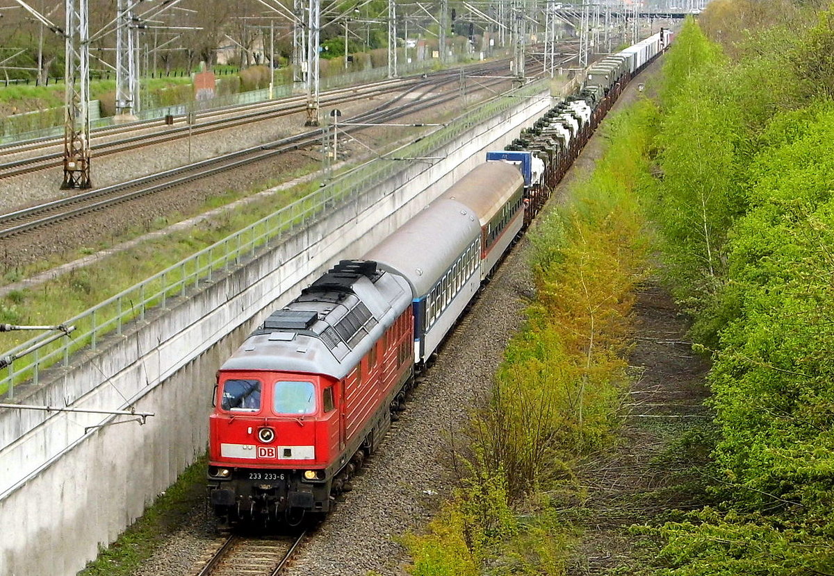 Am 10.05.2017 kam  die 233 233-6   aus Richtung Stendal und fuhr weiter in Richtung Braunschweig .
