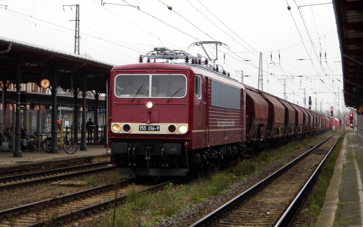 Am 10.11.2017 kam die 155 016-9 von der CLR-Cargo Logistik Rail-Service , aus Richtung Magdeburg nach Stendal und fuhr weiter in Richtung Wittenberge .