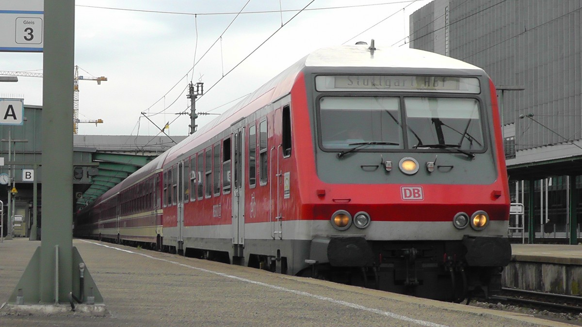 Am 10.4.12 waren aufgrund von Wagenmangel bei DB Regio Stuttgart Euroexpress Wagen in manchen Regionalzügen vorhanden. 
Einen dieser Züge konnte ich am Stuttgarter Hauptbahnhof sichten und fotografieren. 
Der Zug pendelte an diesem Tag zwischen Stuttgart und Aalen. 
