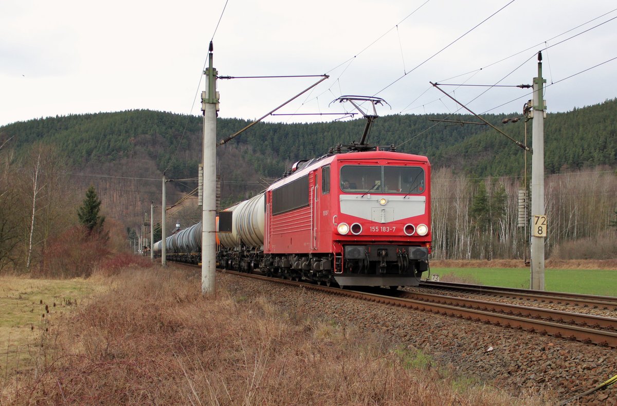 Am 11.02.18 fuhr die 155 183-7 (Maik Ampft Eisenbahndienstleistungen, Limbach-Oberfrohna  91 80 6155 183-7 D-MAED) einen Kesselzug von Großkorbetha durch Remschütz.