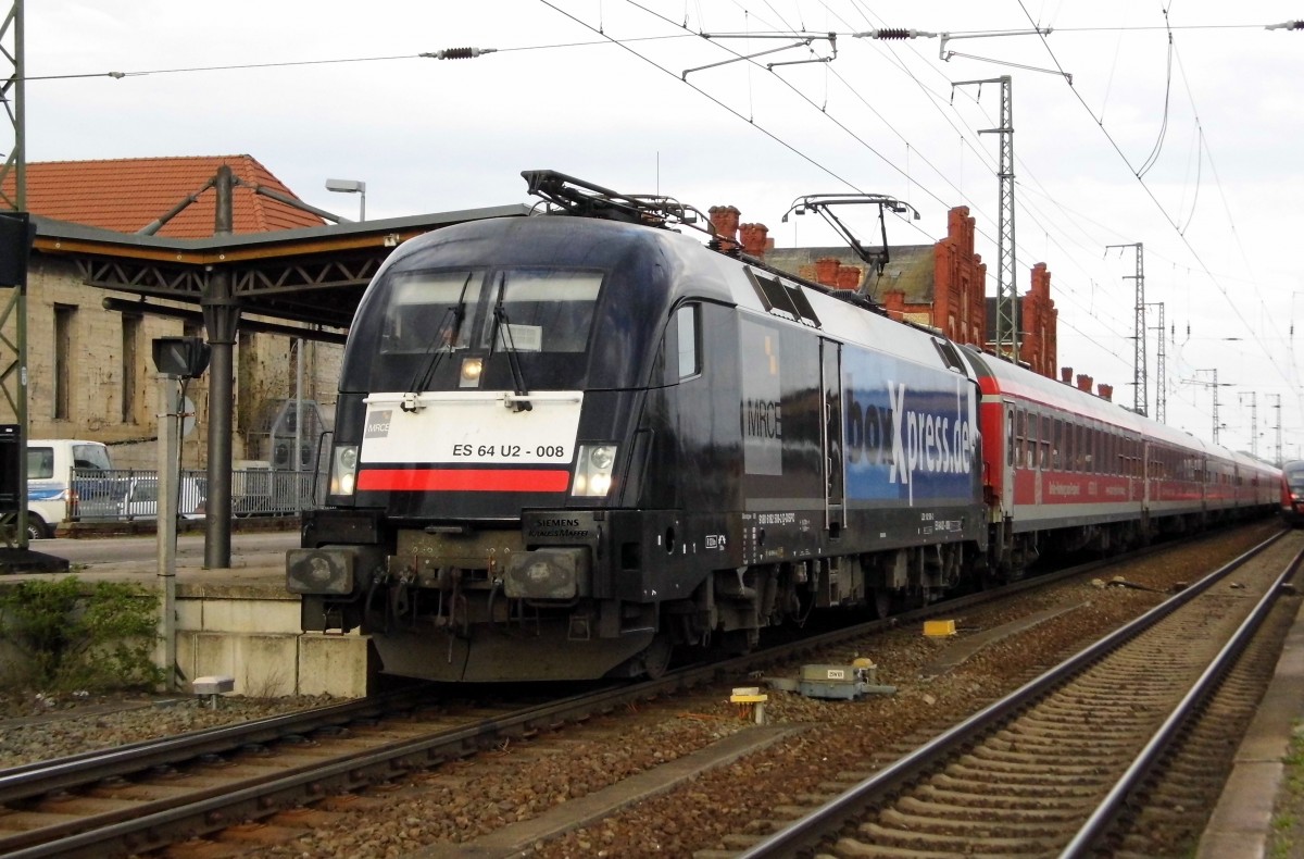 Am 11.04.2015 kam 182 508-2 (ES 64 U2-008)von Boxpress (MRCE Dispolok) aus Richtung Berlin nach Stendal und fuhr weiter in Richtung Wittenberge .