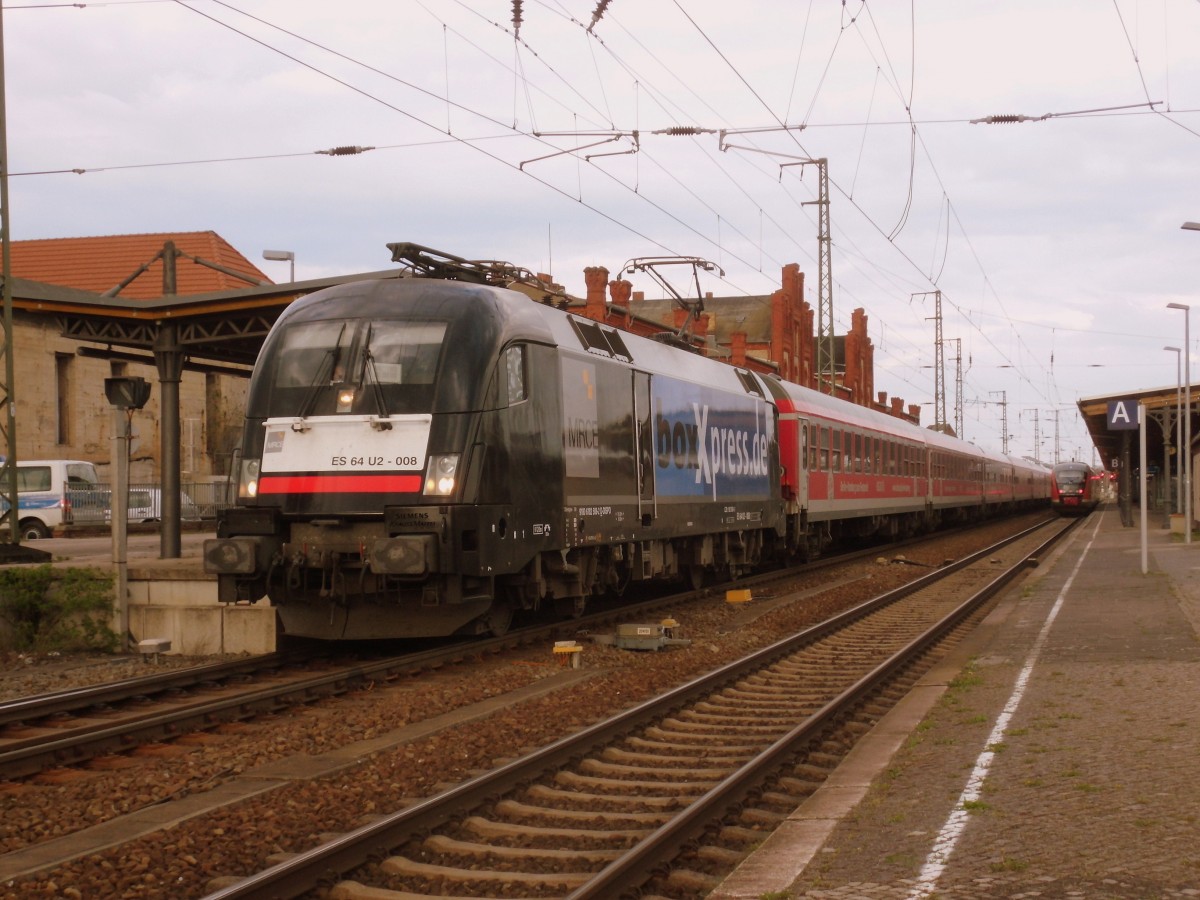 Am 11.04.2015 kam 182 508 mit ihrem IRE aus Berlin nach Stendal und fuhr weiter über Wittenberge in Richtung Hamburg.