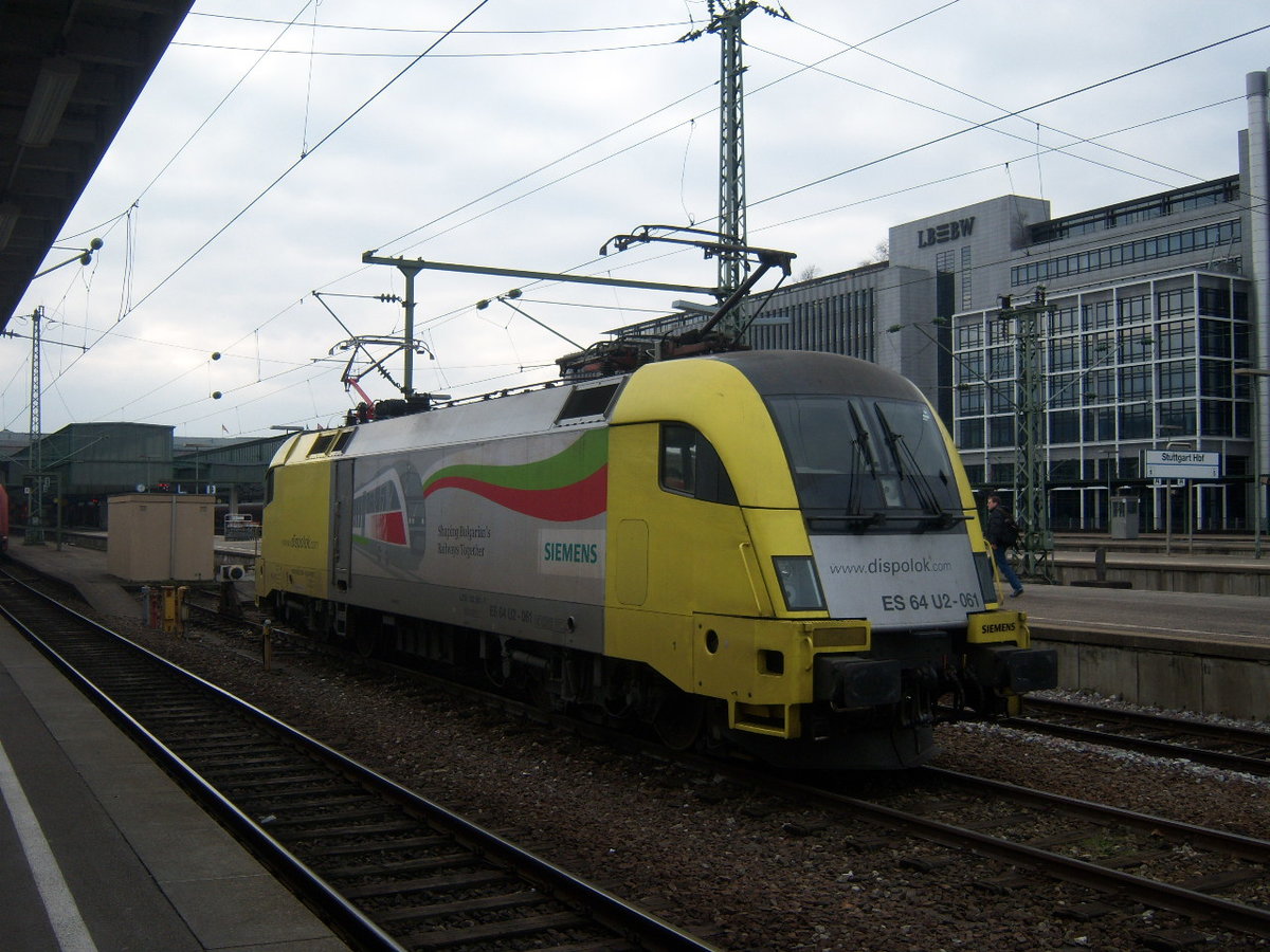 Am 1.1.2009 konnte ich die ES 64 U2-061 von Dispolok in Stuttgart auf einem Abstellgleis Fotografieren 