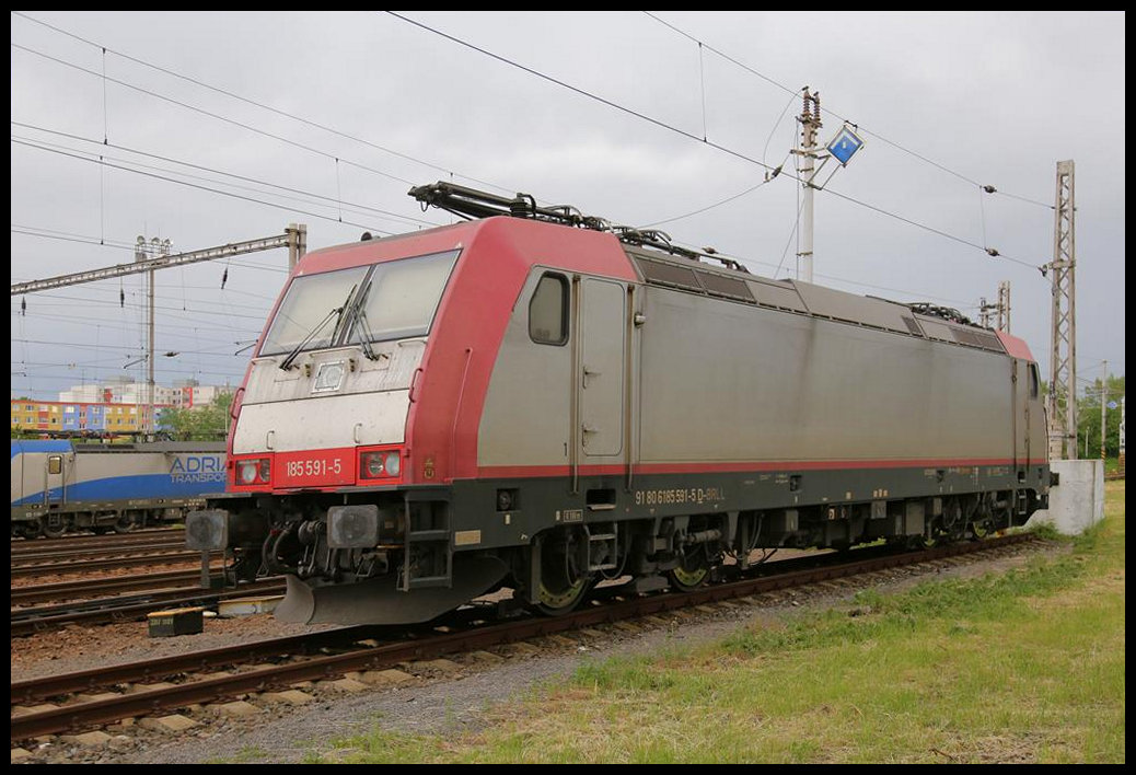 Am 11.5.2019 wartete die 185591-5 von BRLL im Bahnhof Bratislava Petrzalka auf ihren nächsten Einsatz.