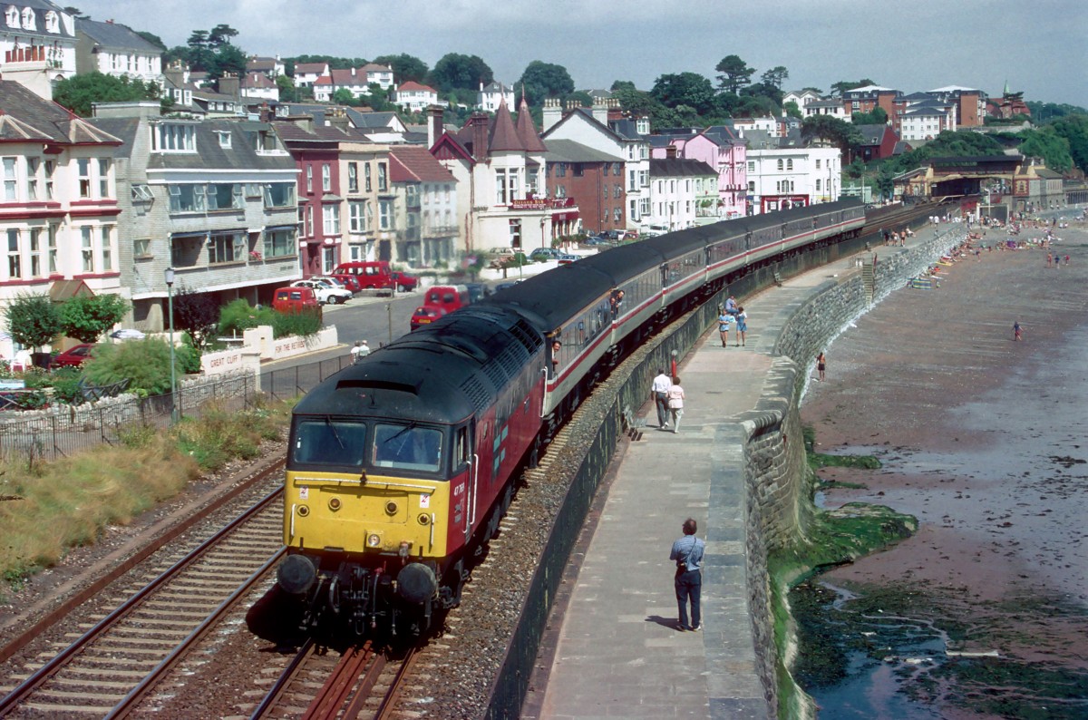 Am 12 August 1995 wuerde 47769 an Intercity Cross Country ausgeliehen, um Urlauber aus Nordengland nach Paignton zu bringen. Die Lok gehoerte damals zu Rail Express Systems und wurde normalerweise vor Postzuegen eingesetzt.