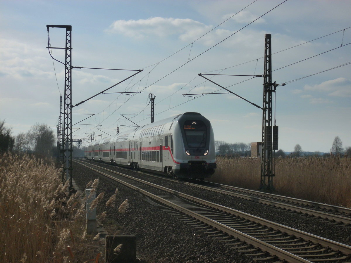 Am 12.03.2017 kam die 146 562 mit einem IC Umleiter aus Richtung Hannover und fuhr weiter in Richtung Magdeburg.