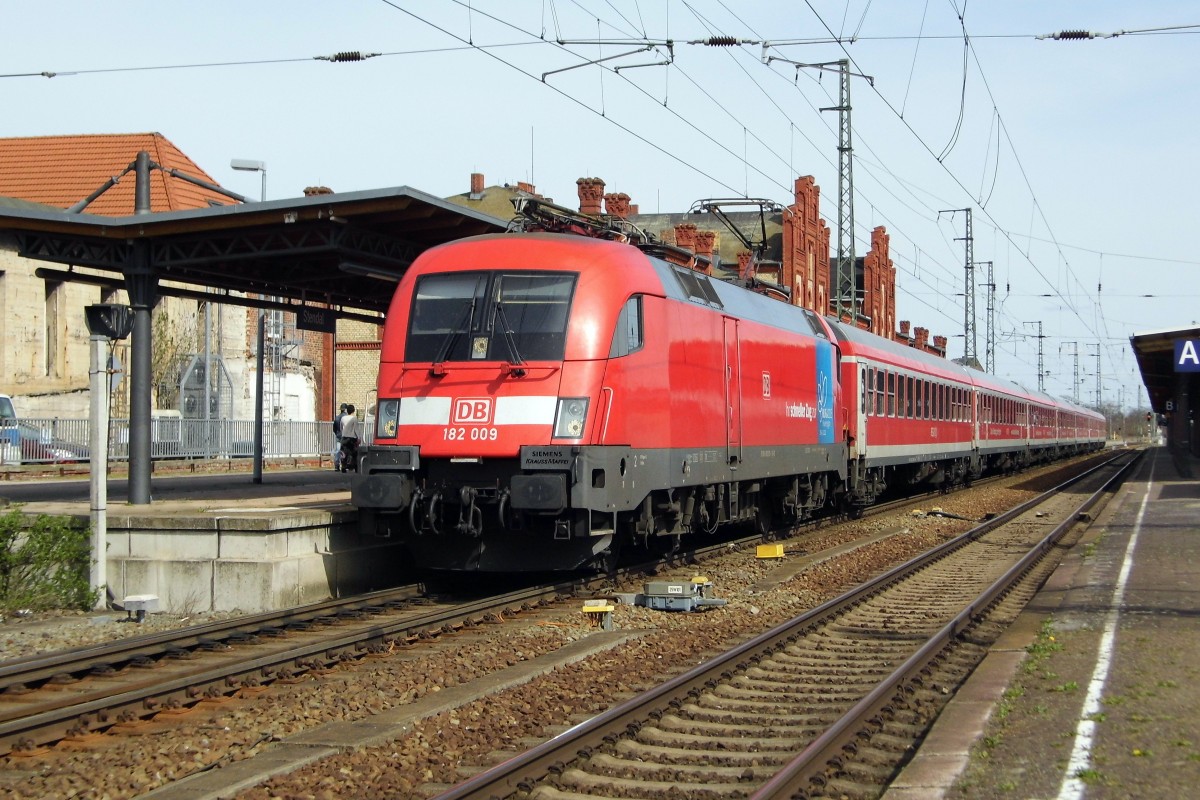 Am 12.04.2015 kam 182 009 von der DB aus Richtung Berlin nach Stendal und fuhr weiter in Richtung Wittenberge . 