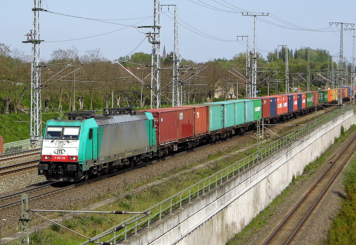 Am 12.05.2017 kam die E 186 128 von der ITL aus Richtung Stendal und fuhr weiter in Richtung Salzwedel .