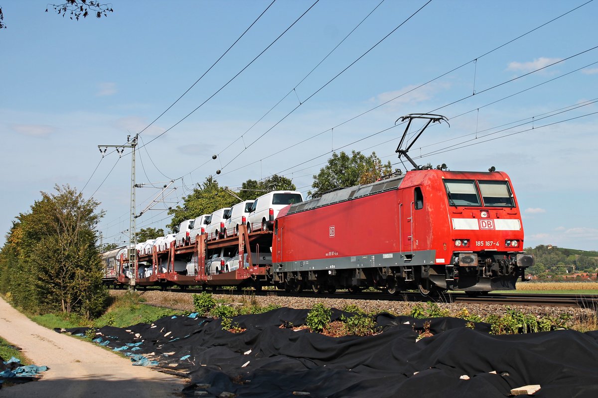 Am 12.09.2018 fuhr 185 167-4 mit einem gemischten Güterzug (Mannheim Rbf - Basel Bad Rbf) zwischen Hügelheim und Müllheim (Baden) über die KBS 703 durchs Rheintal in Richtung Zielbahnhof.