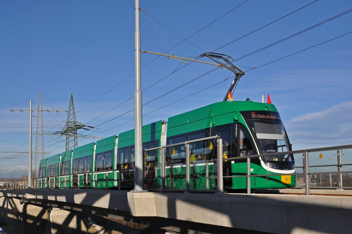 Am 12.12.2014 wurde die nach Weil am Rhein verlängerte Linie 8 mit vielen geladenen Gästen feierlich eröffnet. Der Flexity 5002 fuhr leer nach Weil am Rhein. Der Be 6/8 5002 musste auf der neu erstellten Brücke vor der Endstation warten. In diesem Fahrzeug wurden später die Ehrengäste aus Weil am Rhein zum Depot Wiesenplatz gefahren, wo ein Apero stattfand.