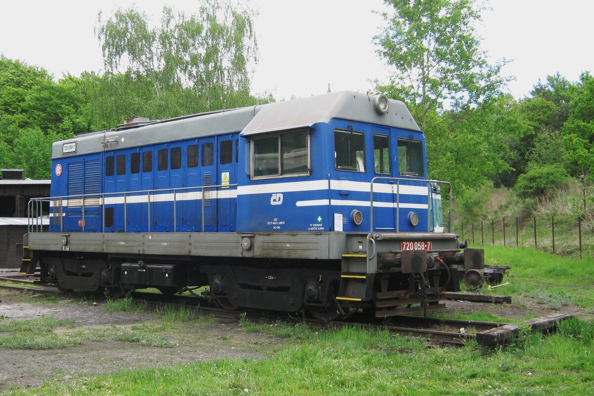 Am 13 Mai 2012 steht CD 720 058 ins Eisenbahnmuseum von Luzna u Rakovnika.