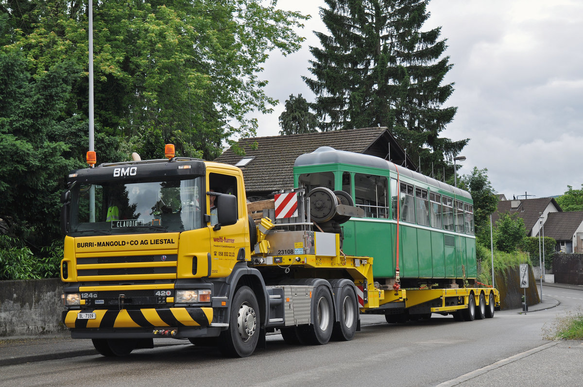 Am 13.06.2016 geht der B 1444 auf die letzte Reise zur Firma Thommen. Das Ziel ist bald erreicht, der Lastwagen fährt beim Bahnhof Kaiseraugst vorbei und trifft dann bei der Firma Thommen ein.