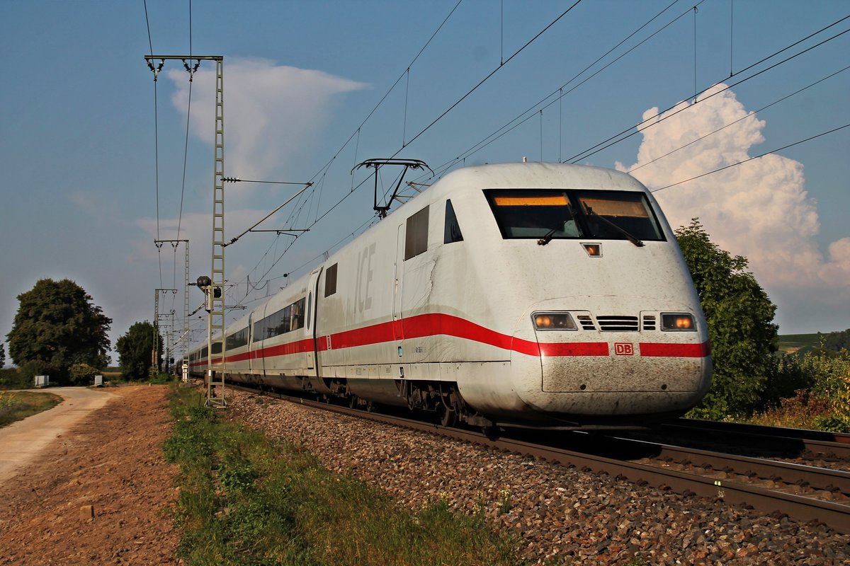 Am 13.08.2016 war 401 585-5  Freilassing  auf dem dem Weg von Norddeutschland in Richtung Schweiz, als sie bei Müllheim (Baden) gen Basel fuhr.