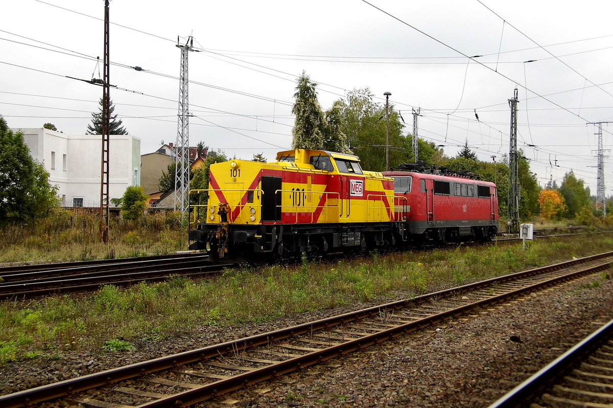 Am 13.10.2016 fuhren die 203 125-0 von der MEG und die 111 103 ins RAW in Stendal .