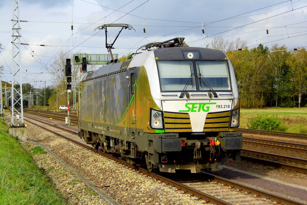 Am 13.10.2017 stand die 193 218-5 von der SETG (ELL) in Borstel . 