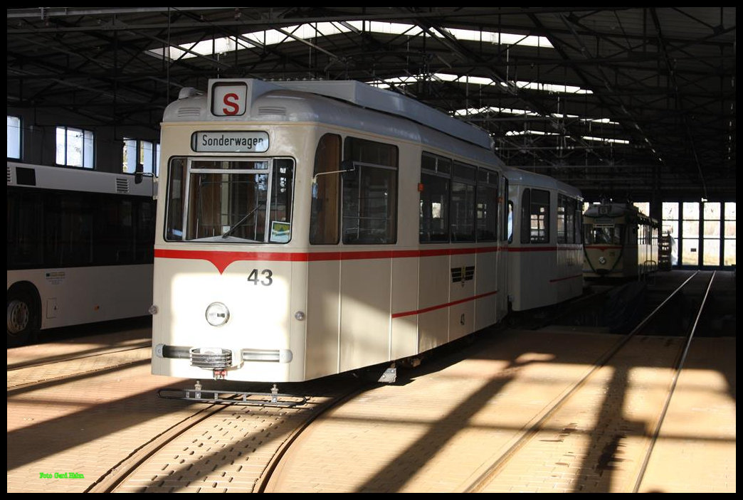 Am 13.12.2017 stand die Tram Nr. 43 der Gothaer Straßenbahn in der Wagenhalle in Gotha.