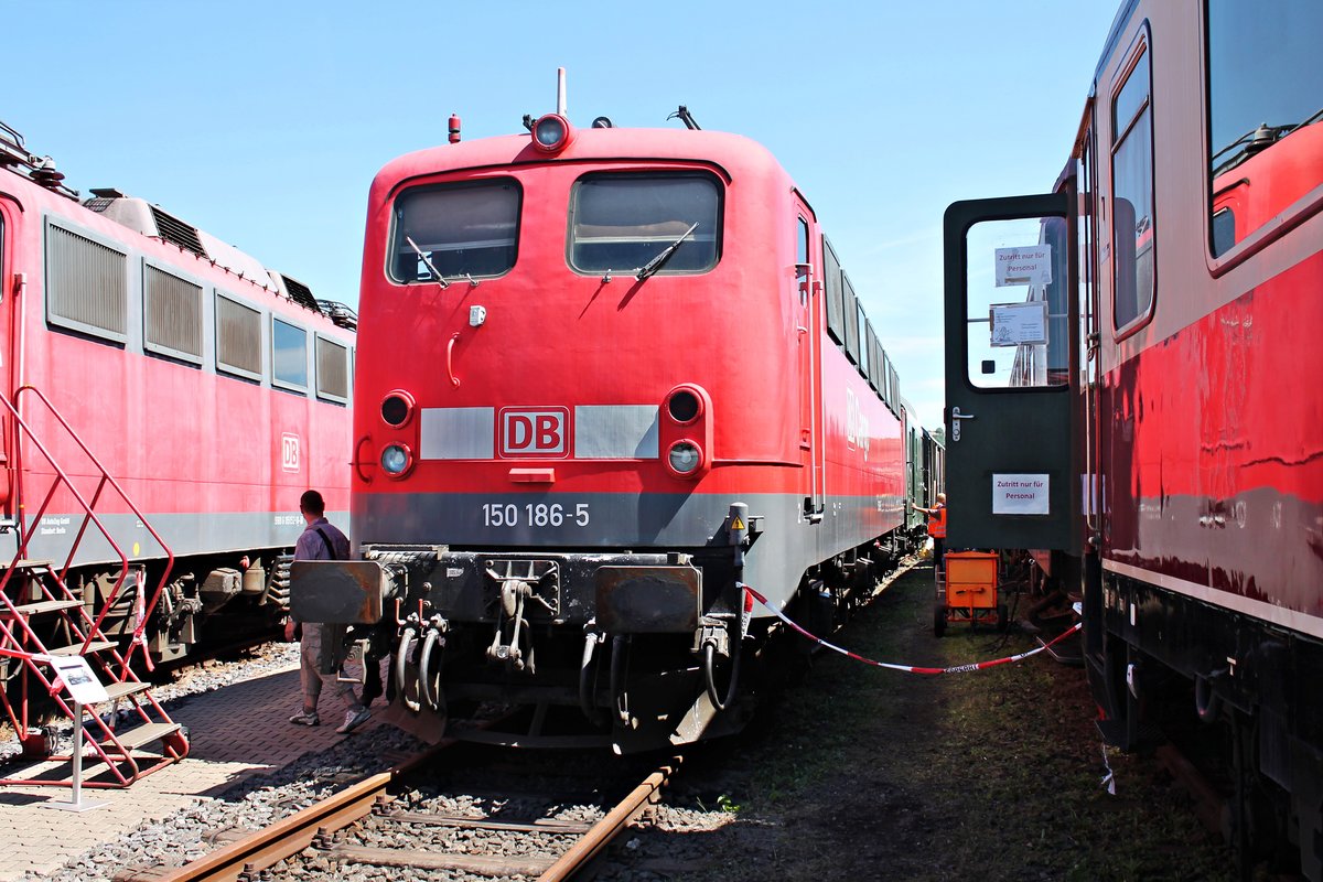 Am 14.06.2015 stand 150 186-5 vom DB Museum wärend dem Sommerfestes auf dem Gelände in Koblenz Lützel