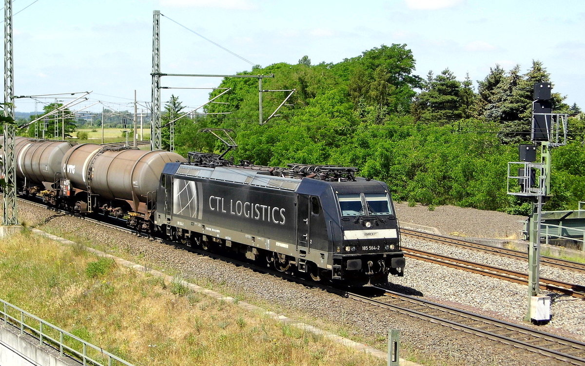 Am 14.06.2017 kam die 185 564-2 von der CTL Logistics GmbH, (MRCE Dispolok) aus Richtung Salzwedel und fuhr nach Stendal .