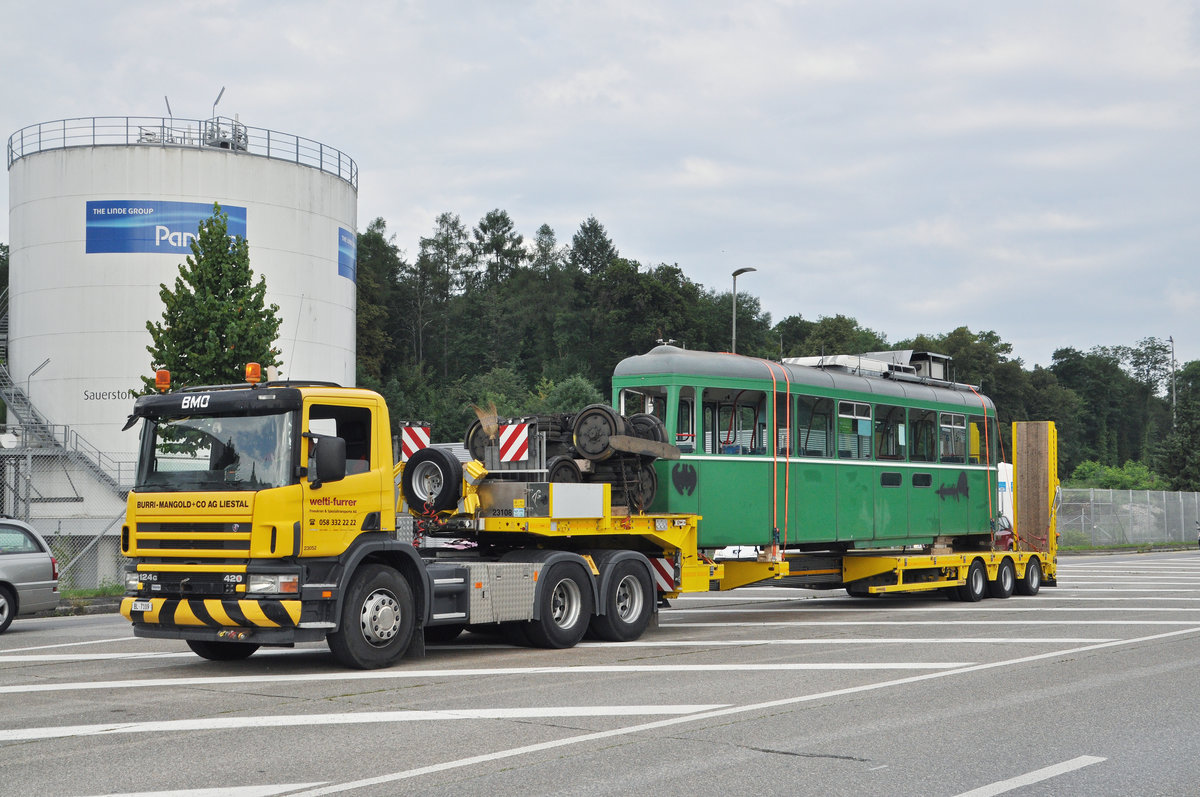 Am 14.07.2017 hat für den B4S 1485 die letzte Stunde geschlagen. Hier steht der Lastwagen auf einem Platz in der Nähe des Auhafens in Birsfelden.