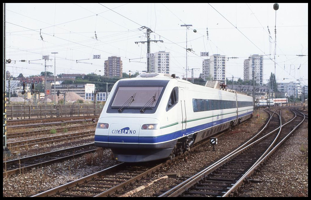 Am 14.08.1999 fuhr um 9.15 Uhr der Cisalpino ETR 470008 im HBF Stuttgart ein.