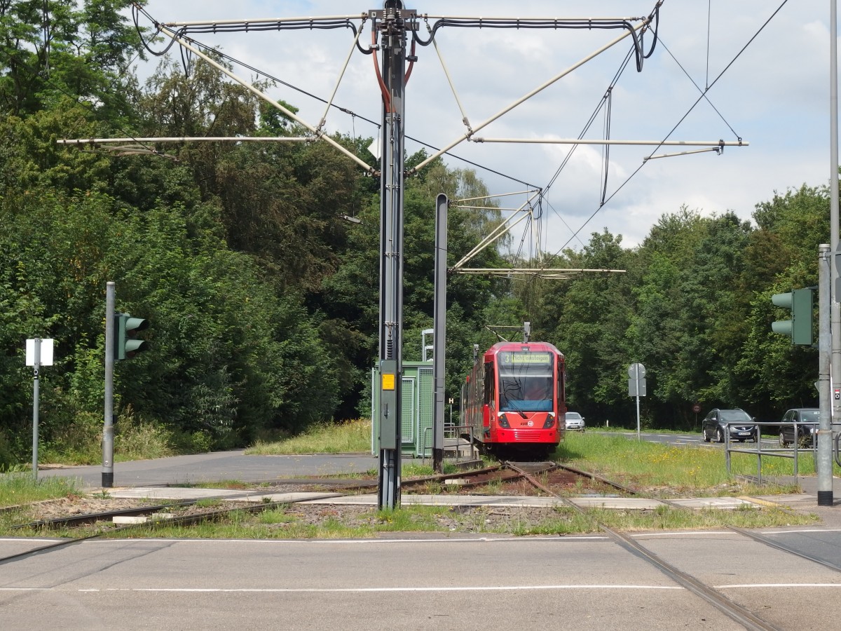 Am 14.6.14 konnte TW 5155 unterwegs mit einem 2. unbekannten Wagen der gleichen Serie als Linie 3 in der Wendeanlage an der Haltestelle  Ollenhauerring  bildlich festgehalten werden.