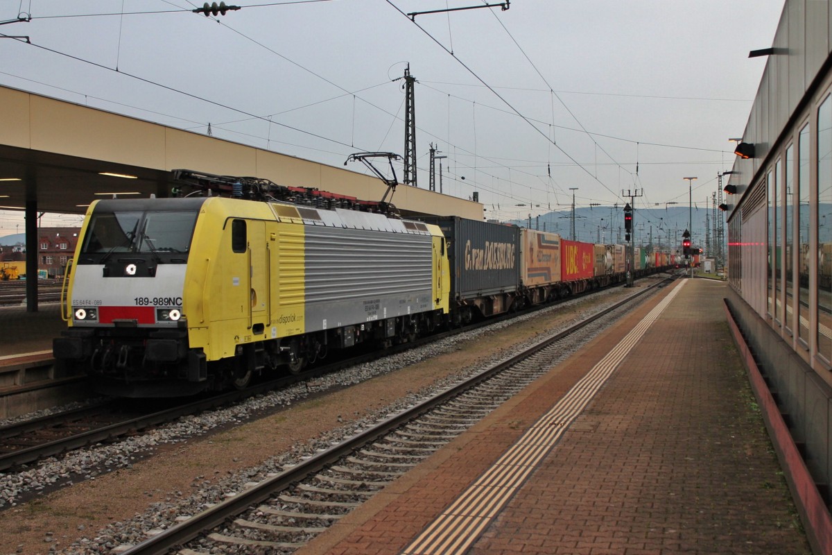 Am 15.01.2014 fuhr MRCE/ERS Railways 189 989NC (ES 64 F4-089) mit einem Containerzug auf Gleis 4, kommend von Muttenz, durch Basel Bad Bf gen Weil am Rhein.