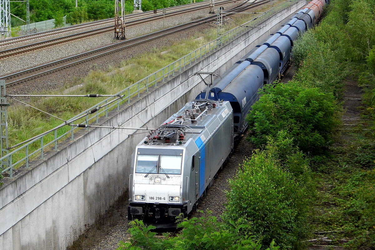 Am 15.08.2017 kam die 186 298-6 von LTE Netherlands B.V., Rotterdam ( Railpool) aus Richtung Stendal und fuhr weiter in Richtung Braunschweig . 