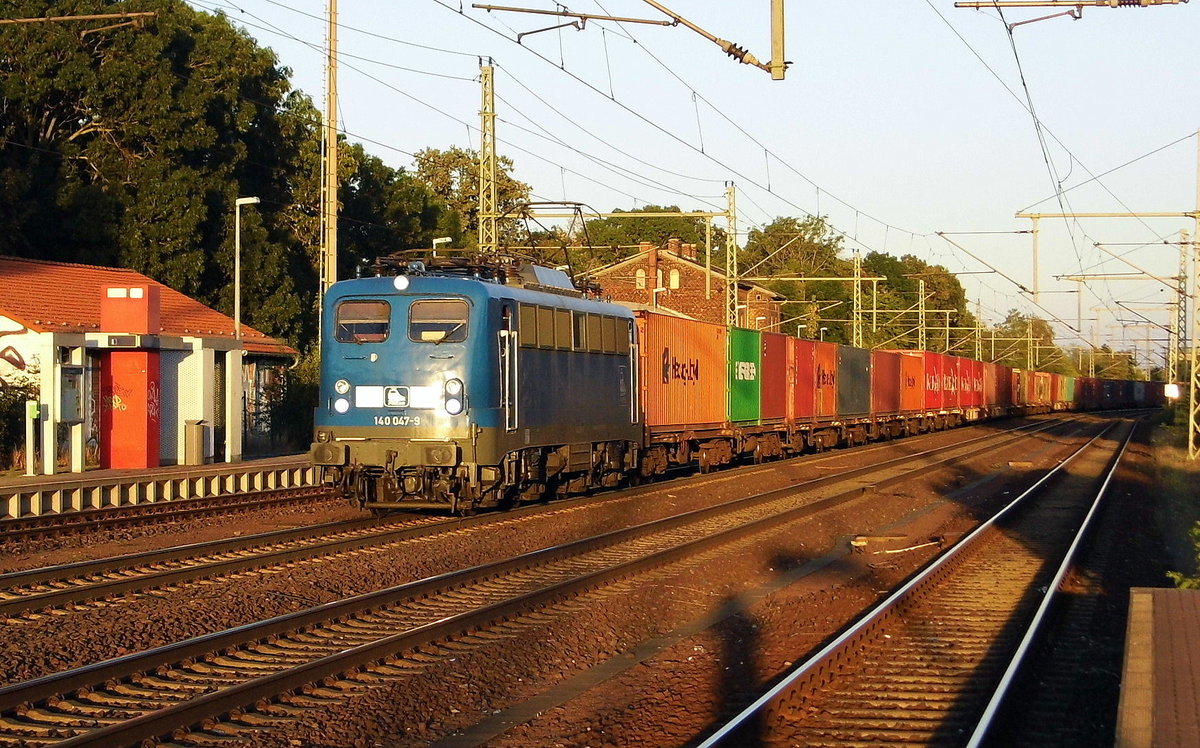 Am 15.09.2016 kam die 140 047-9 von MATRANS (Press) aus Richtung Magdeburg nach Niederndodeleben und fuhr weiter in Richtung Braunschweig .