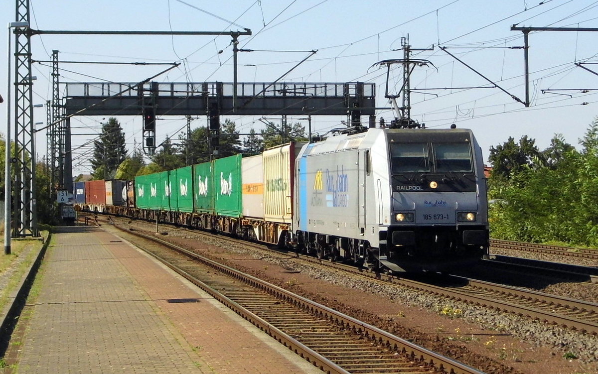 Am 15.09.2016 kam die 185 673-1 von der Rurtalbahn Cargo (Railpool) aus Richtung Braunschweig nach Niederndodeleben und fuhr weiter in Richtung Magdeburg .