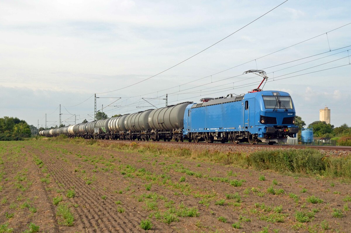 Am 15.09.21 führte 192 047 der Northrail für die LEG einen Kesselwagenzug durch Gräfenhainichen Richtung Wittenberg.