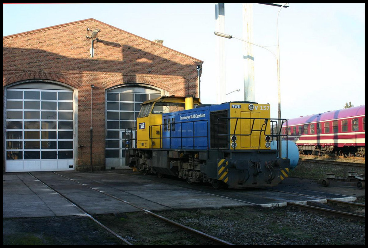 Am 15.12.2007 hatte die MAK TWE 157 einen Werkstatt Aufenthalt im BW Lengerich Hohne der Teutoburger Wald Eisenbahn.