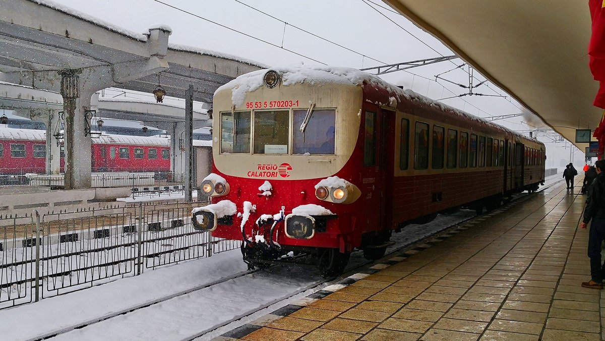 Am 15.12.2018 wartete die 95-53-5-570203-1 an Gleis 1 des Hauptbahnhofs Timisoara auf freie Fahrt.
