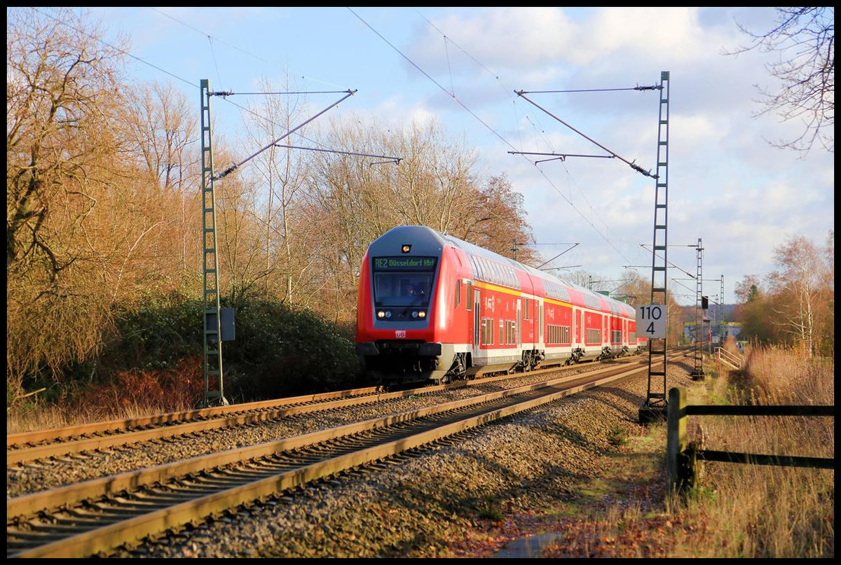 Am 15.12.2019 gab es eine neue Zugverbindung mit dem RE 2 von Osnabrück nach Düsseldorf. Um 10.55 Uhr erreichte der RE 2 mit Steuerwagen voraus pünktlich den Ortsrand von Hasbergen.