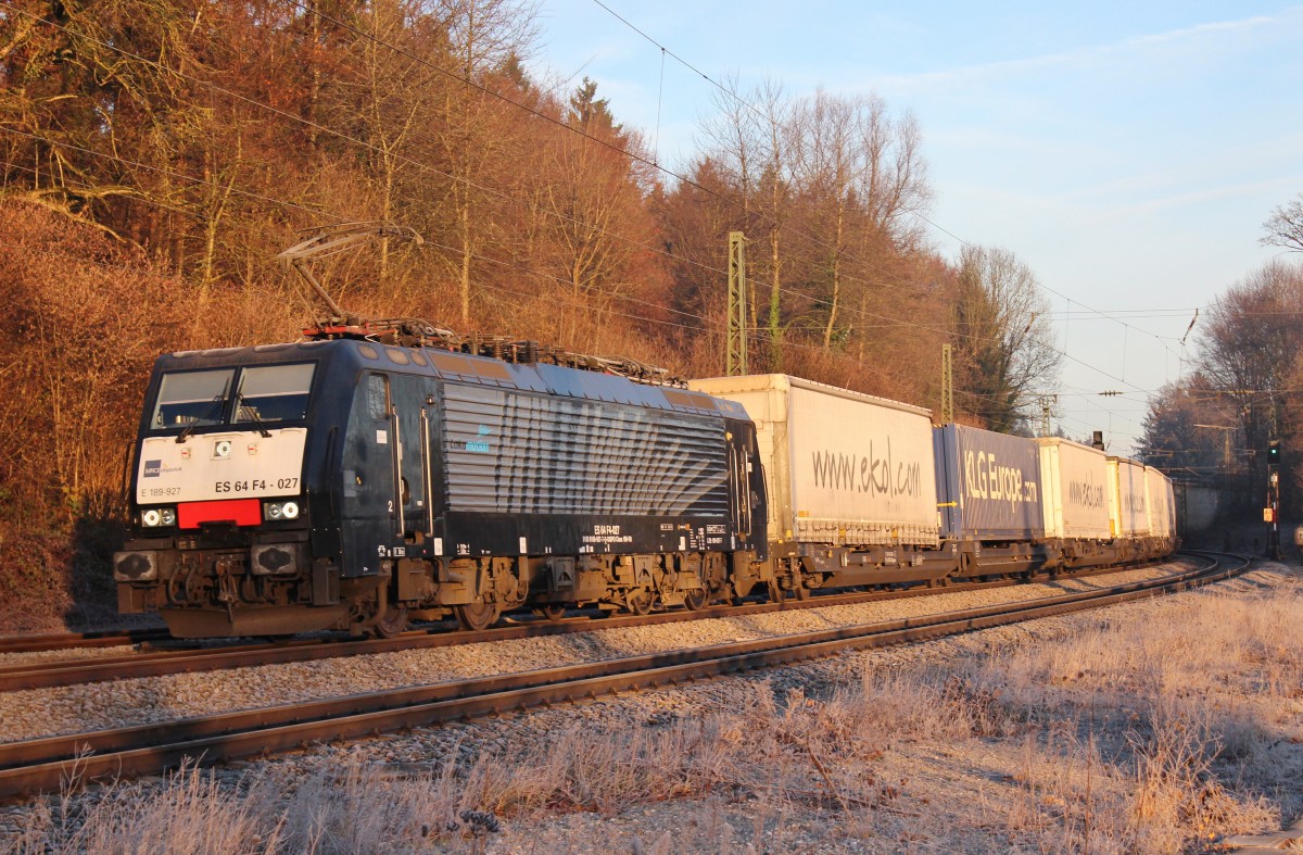 Am 15.Dezember 2013 durchfuhr Lomo 189 927 mit dem EKOL Aßling in Richtung Salzburg...Tarvisio Boscoverde.