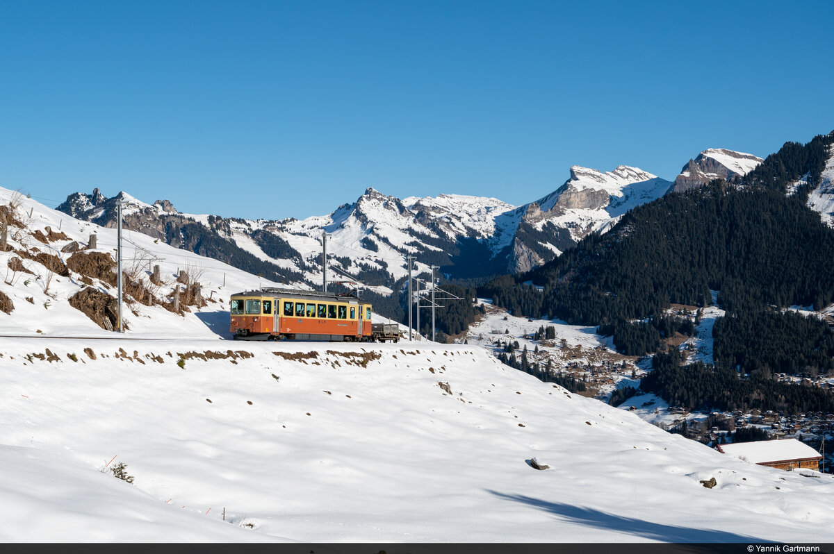 Am 16.01.2022 ist BLM BDe 4/4 23 unterwegs nach Mürren und konnte hier bei Winteregg aufgenommen werden