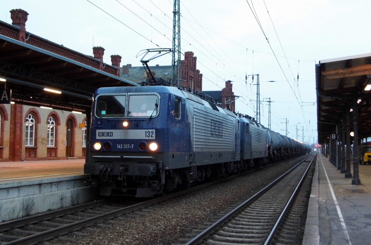Am 16.03.2015 standen die 143 307-7 Lok 132 und die 143 936-3 Lok 109 von der RBH in Stendal .